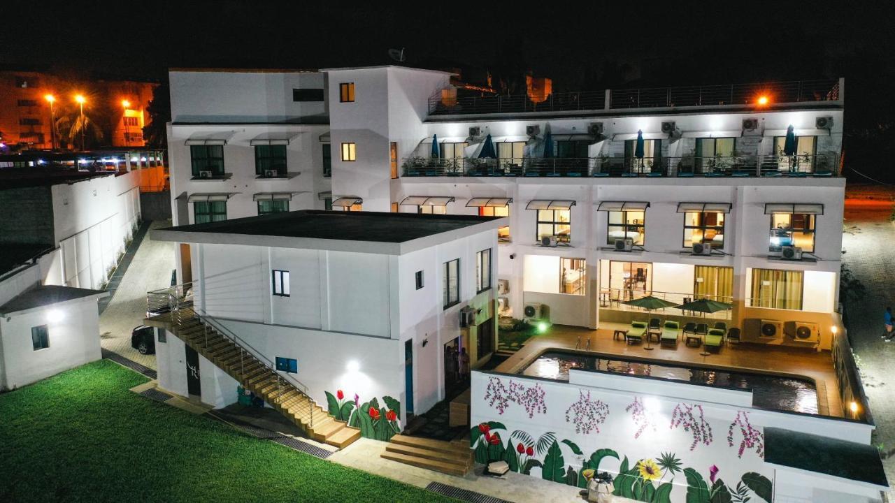 Robert'S Hotel Abidjan Exterior foto